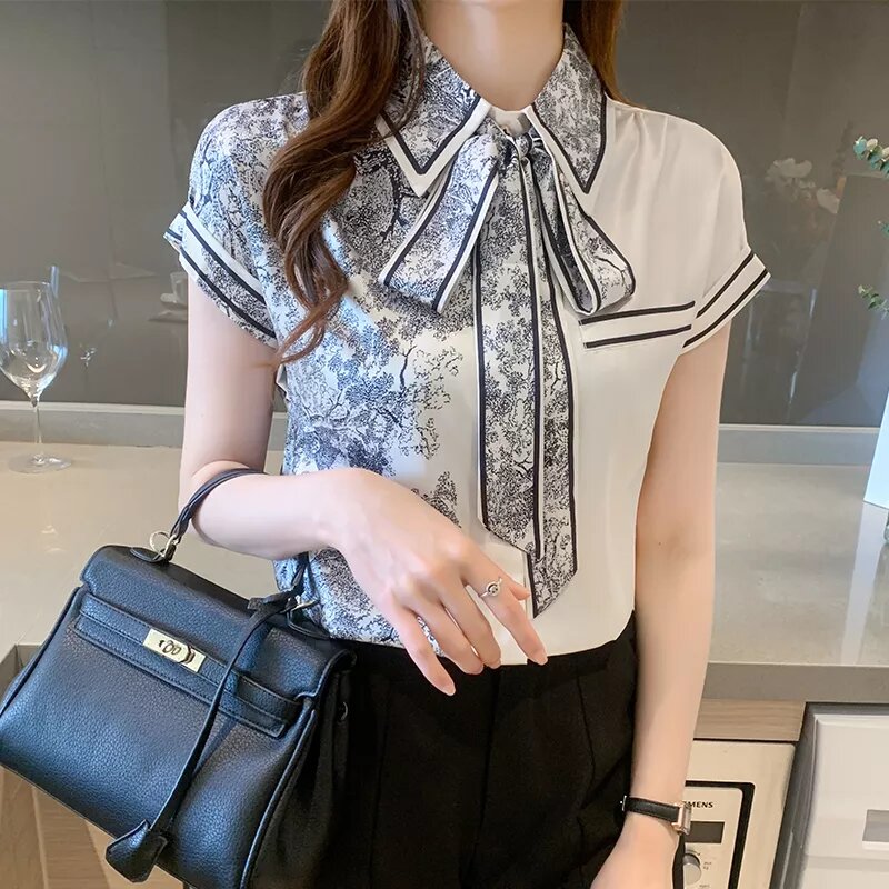 chemisier satin floral noué