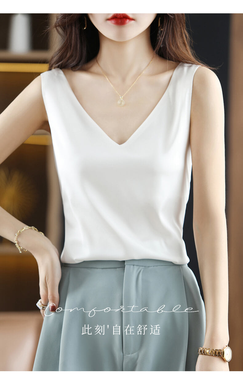 Plunge satin top