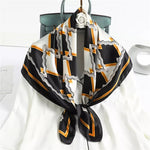  Foulard en satin Venus