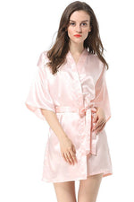 Kimono en satin rose pour femme
