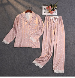 Pyjama en satin étoilé rose