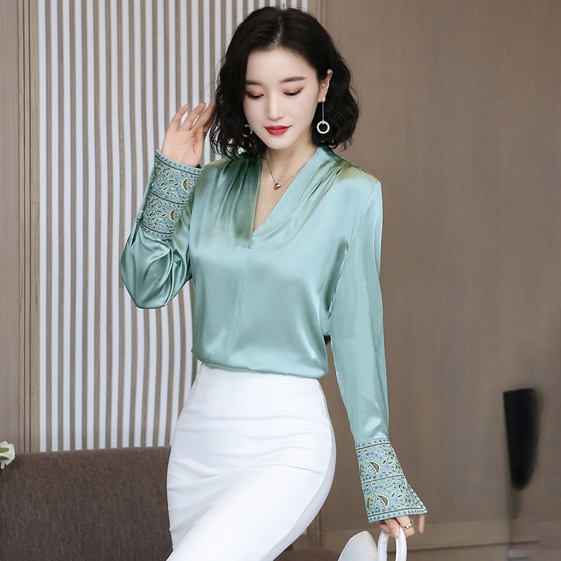 Blouse femme satin brodée vert