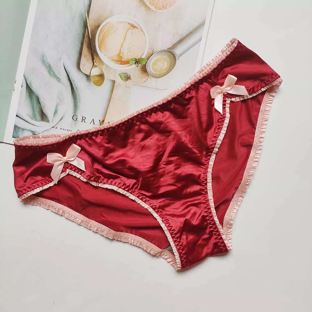 culotte en satin noeuds fantaisies rouges.