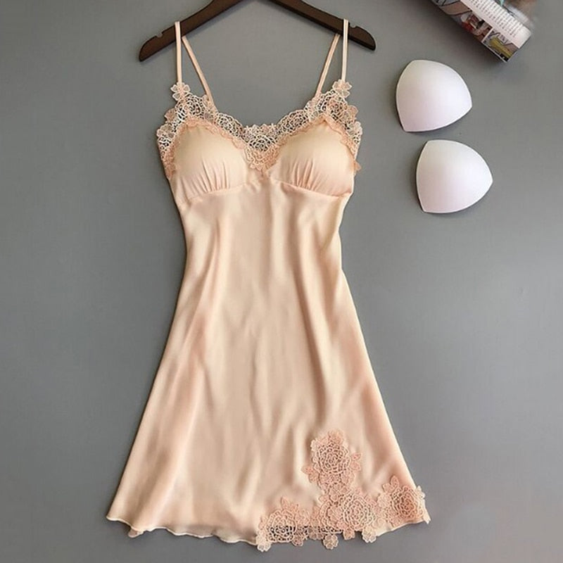 nuisette satin brodée beige