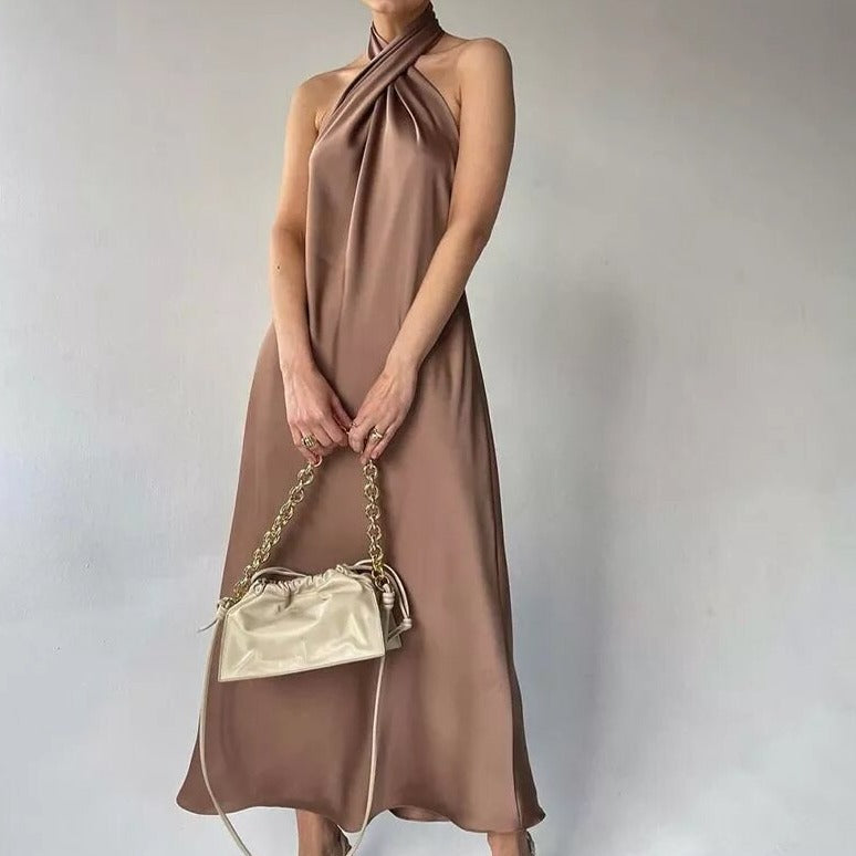     robe beige satin longue col croisé