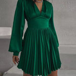 robe en satin plissée verte