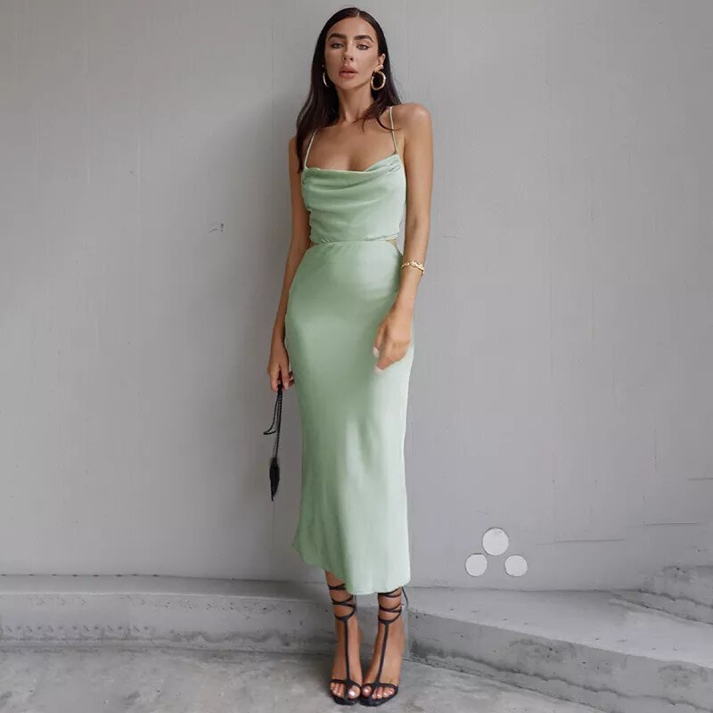 robe maxi en satin ajourée vert pastel