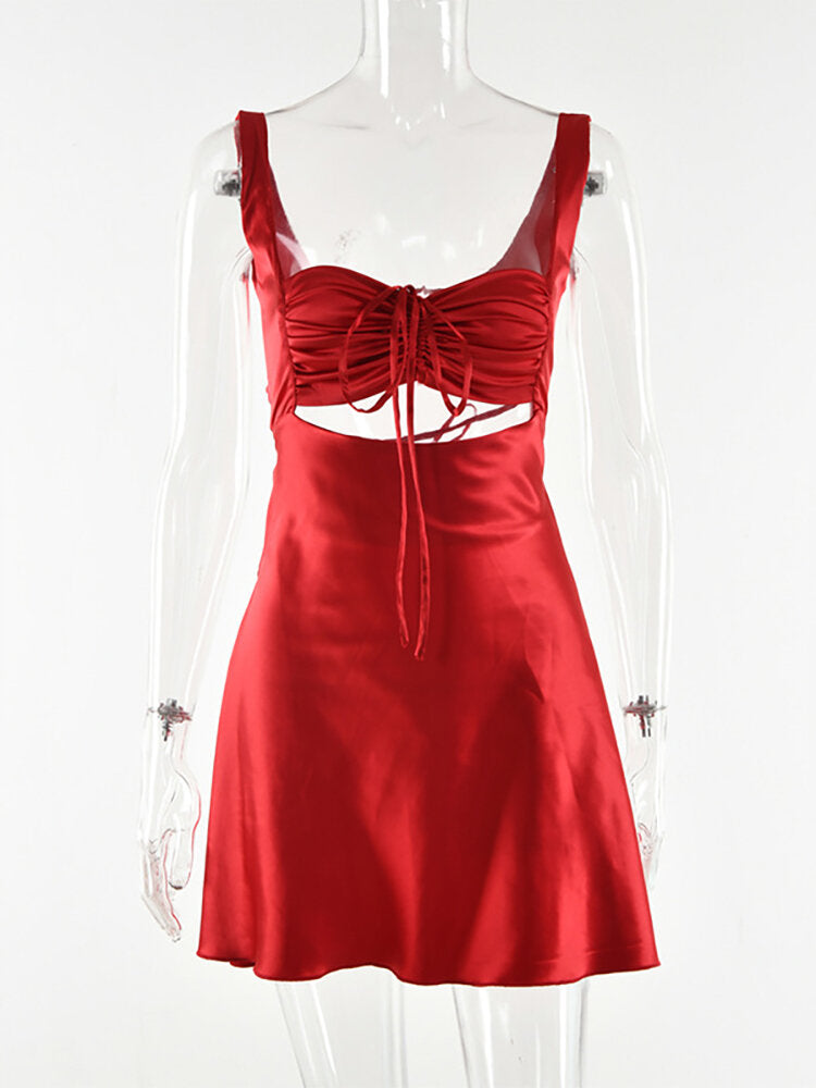     robe satin decolleté froissé couleur rouge