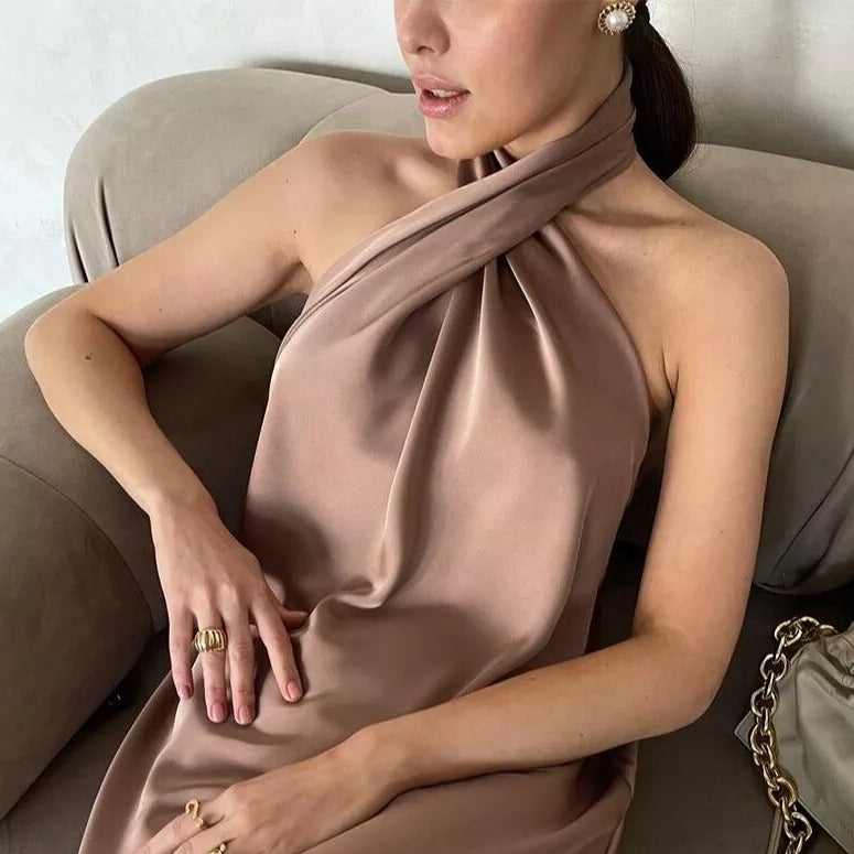 robe satin longue col croisé beige