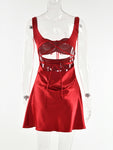 robe satin rouge decolleté froissé