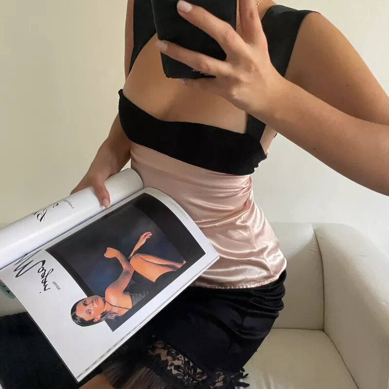      top en satin bicolore rose et noir