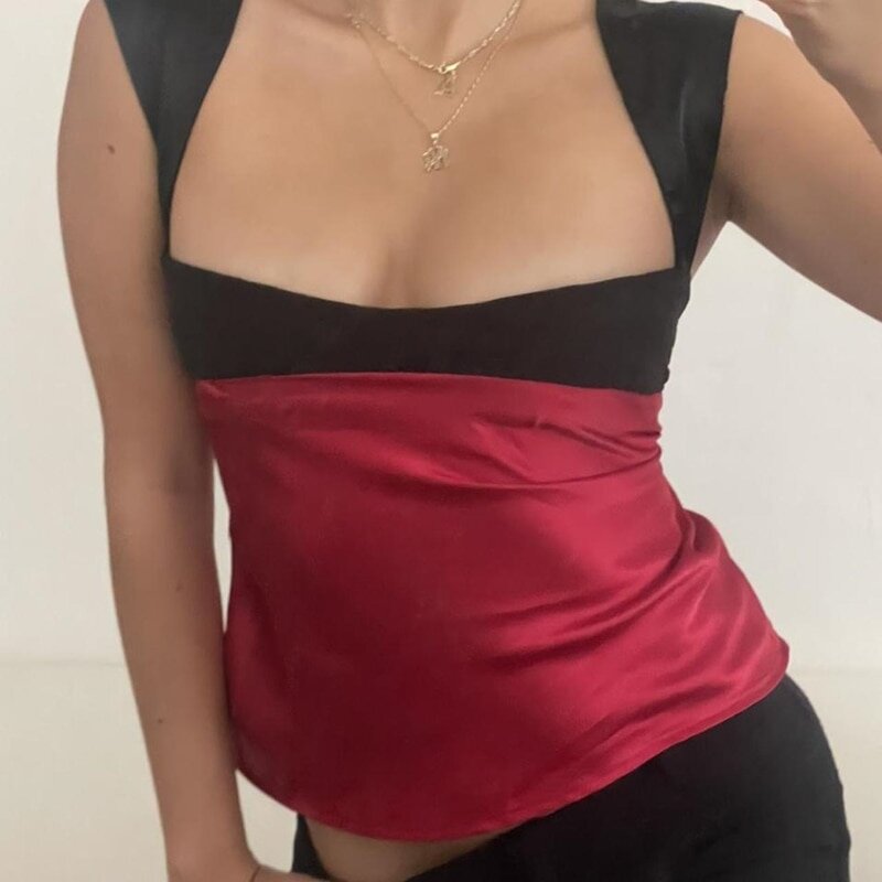      top en satin bicolore rouge et noir